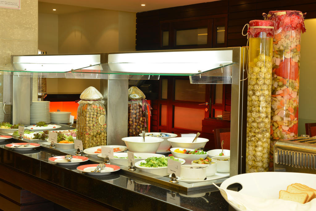 Coral Beirut Al Hamra Hotel Exteriör bild