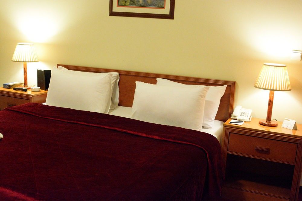 Coral Beirut Al Hamra Hotel Exteriör bild