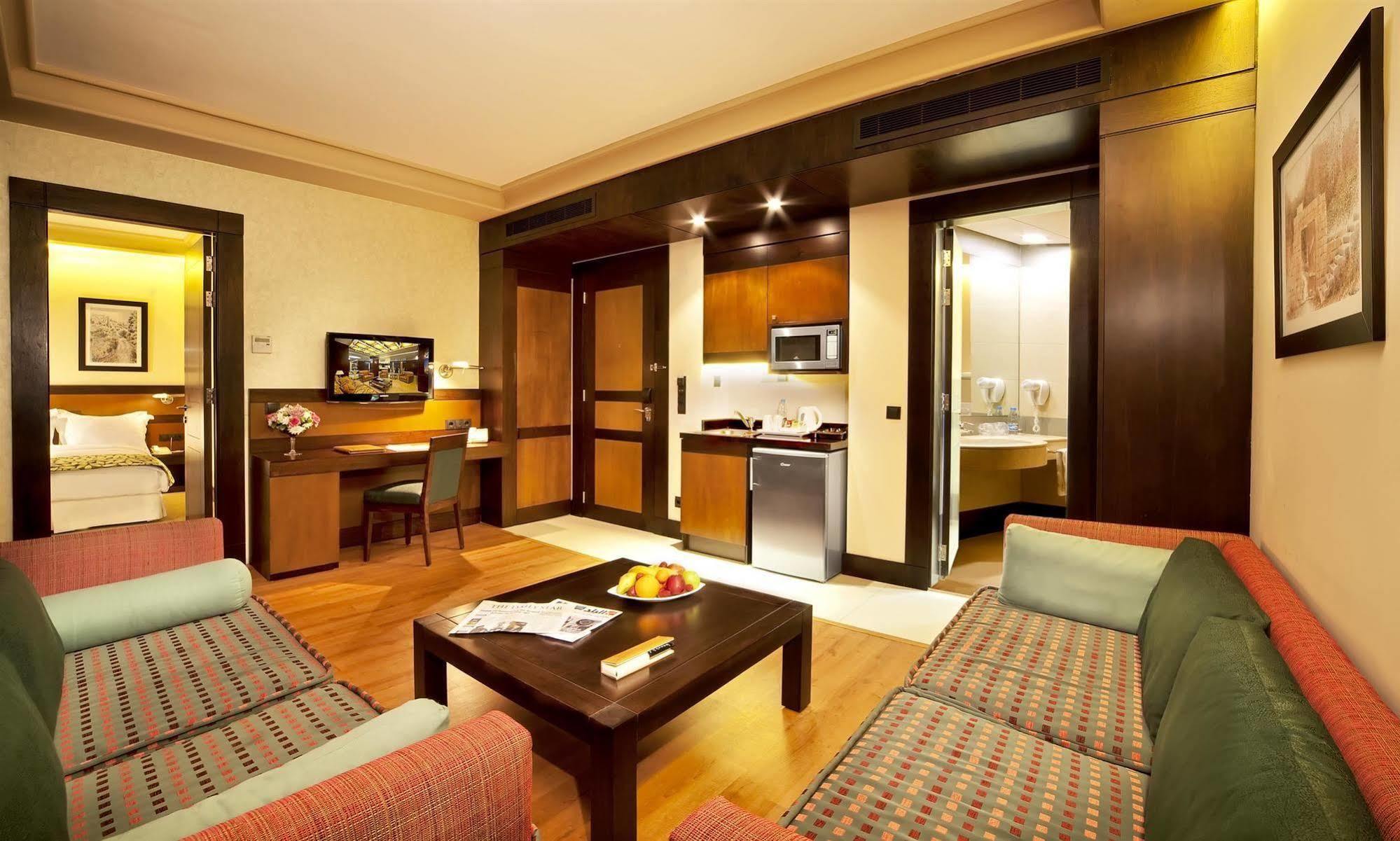 Coral Beirut Al Hamra Hotel Rum bild