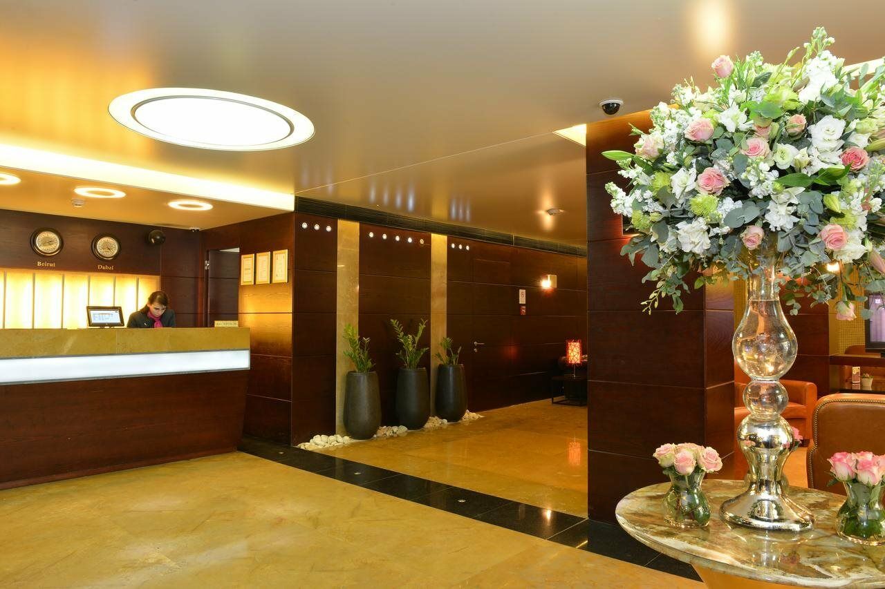 Coral Beirut Al Hamra Hotel Exteriör bild
